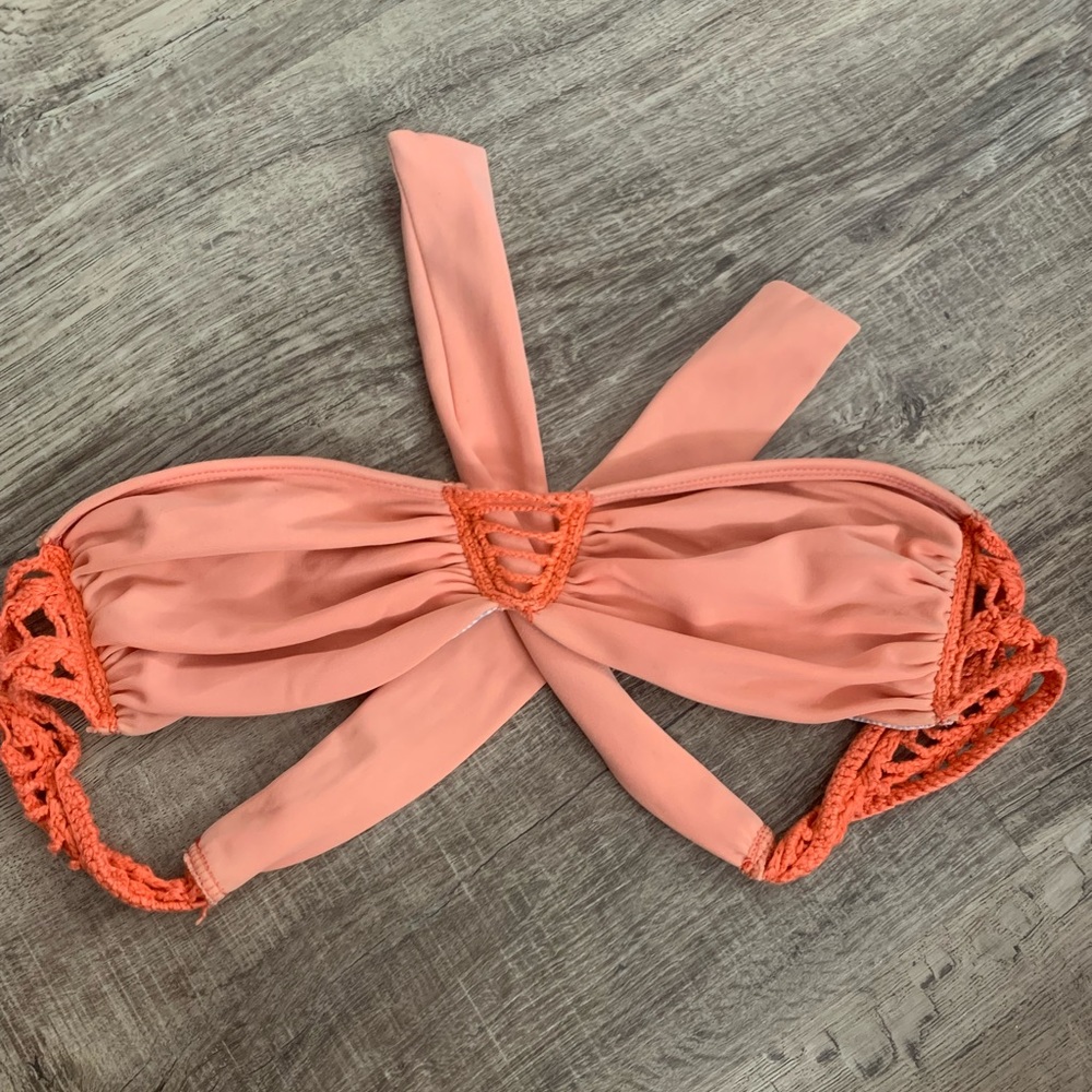Acacia Top Size Small
